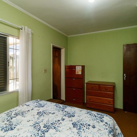 Casa à venda com 350m², 4 quartos e 2 vagas Casa à venda com 350m², 4 quartos e 2 vagasQuarto 2