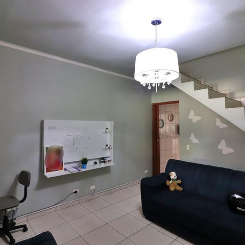 Casa à venda com 145m², 3 quartos e 2 vagasSala