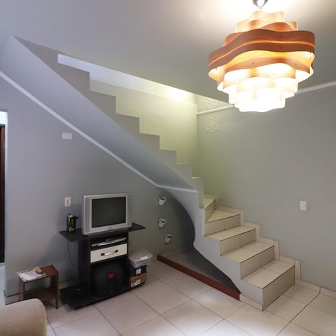 Casa à venda com 145m², 3 quartos e 2 vagasEdícula - Sala