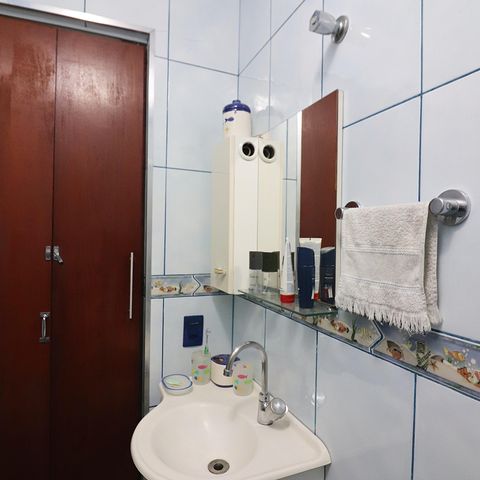 Casa à venda com 145m², 3 quartos e 2 vagasEdícula - Banheiro