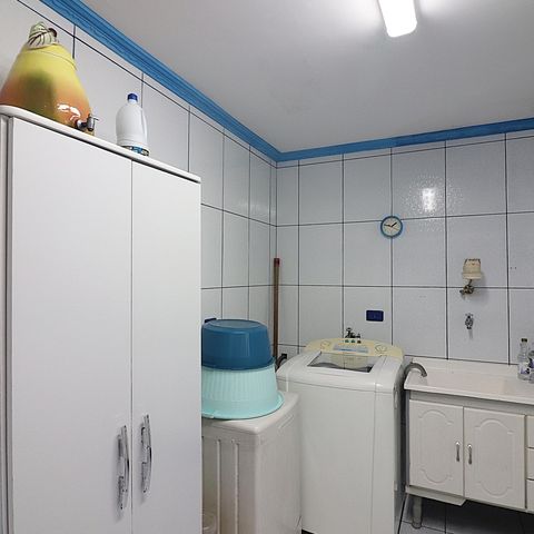 Casa à venda com 145m², 3 quartos e 2 vagasÁrea de Serviço