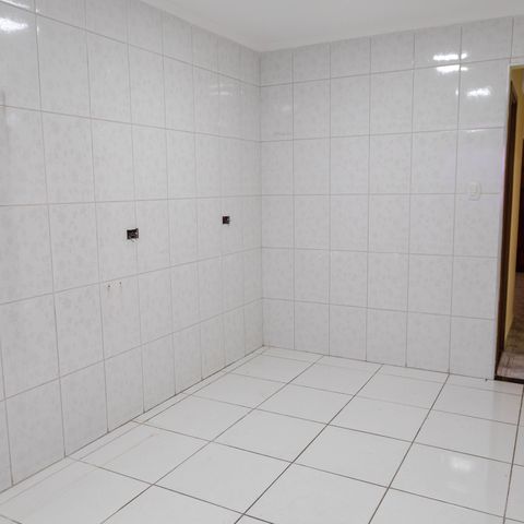 Casa à venda com 120m², 2 quartos e 2 vagas Casa à venda com 120m², 2 quartos e 2 vagasCozinha