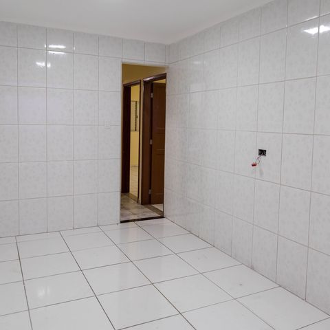 Casa à venda com 120m², 2 quartos e 2 vagas Casa à venda com 120m², 2 quartos e 2 vagasCozinha