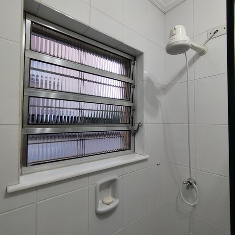 Casa à venda com 85m², 2 quartos e sem vaga Casa à venda com 85m², 2 quartos e sem vagaBanheiro - Chuveiro Elétrico
