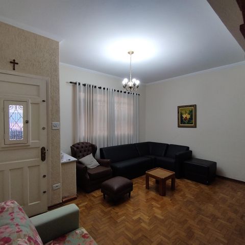 Casa à venda com 85m², 2 quartos e sem vaga Casa à venda com 85m², 2 quartos e sem vagaSala