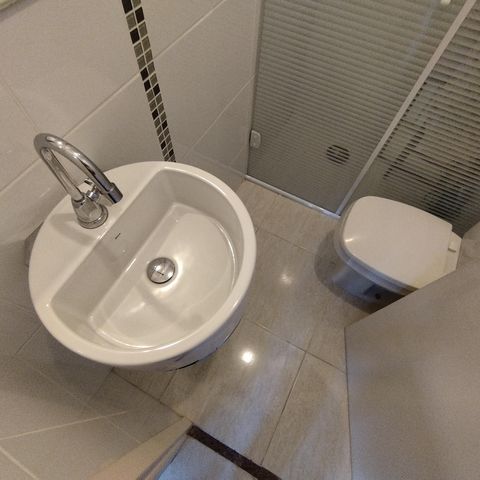 Casa à venda com 85m², 2 quartos e sem vaga Casa à venda com 85m², 2 quartos e sem vagaBanheiro - torneira