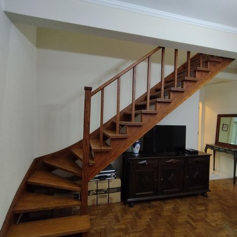 Casa à venda com 85m², 2 quartos e sem vaga Casa à venda com 85m², 2 quartos e sem vagaSala