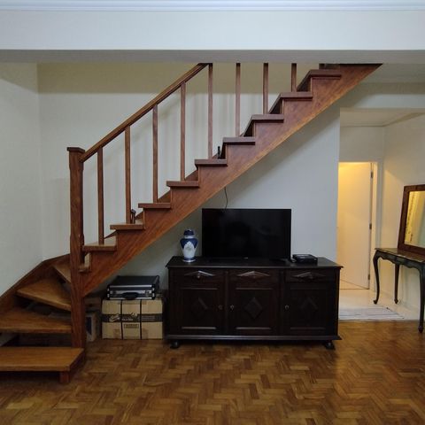 Casa à venda com 85m², 2 quartos e sem vaga Casa à venda com 85m², 2 quartos e sem vagaSala