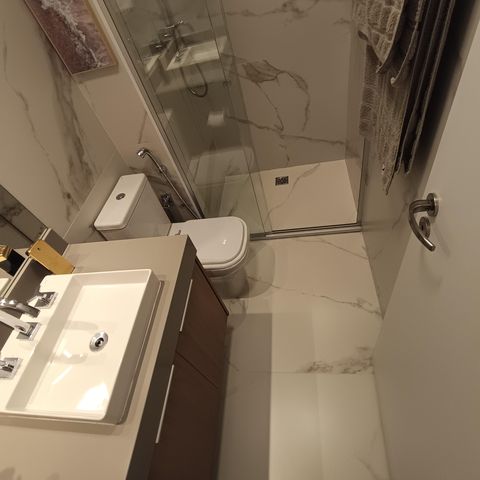 Apartamento à venda com 28m², 1 quarto e sem vaga Apartamento à venda com 28m², 1 quarto e sem vagaBanheiro Social