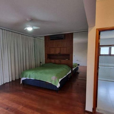Casa de condomínio à venda com 570m², 5 quartos e 6 vagas