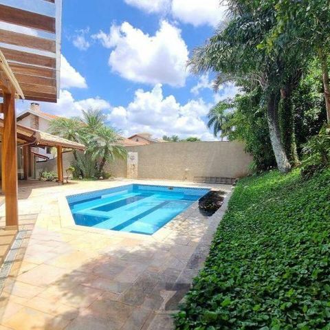 Casa de condomínio à venda com 570m², 5 quartos e 6 vagas