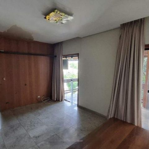 Casa de condomínio à venda com 570m², 5 quartos e 6 vagas