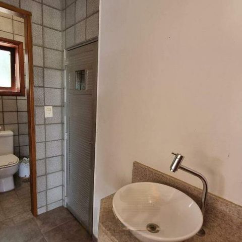 Casa de condomínio à venda com 570m², 5 quartos e 6 vagas