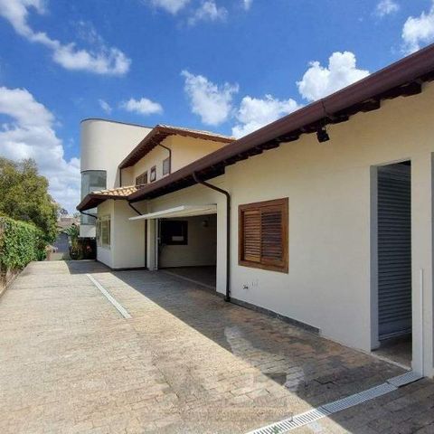 Casa de condomínio à venda com 570m², 5 quartos e 6 vagas