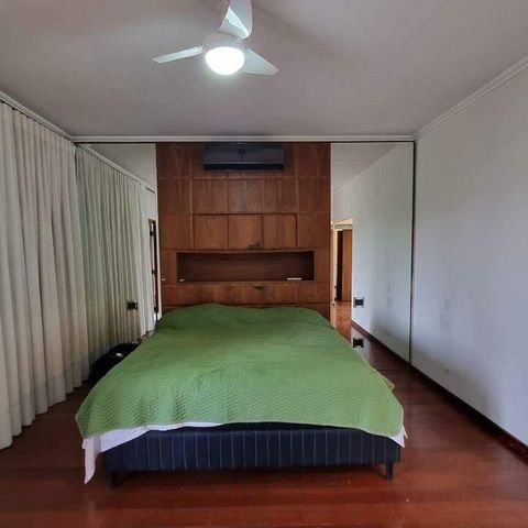 Casa de condomínio à venda com 570m², 5 quartos e 6 vagas