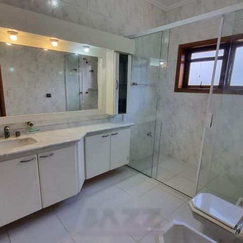 Casa de condomínio à venda com 570m², 5 quartos e 6 vagas