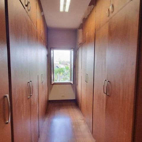 Casa de condomínio à venda com 570m², 5 quartos e 6 vagas