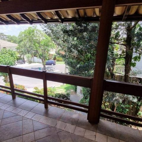 Casa de condomínio à venda com 570m², 5 quartos e 6 vagas