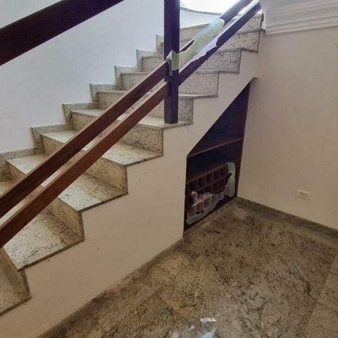 Casa de condomínio à venda com 570m², 5 quartos e 6 vagas