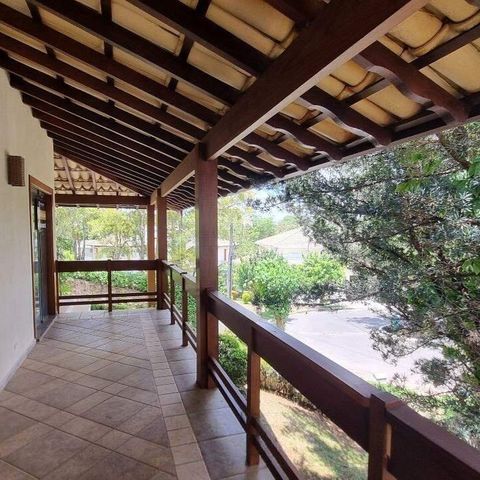 Casa de condomínio à venda com 570m², 5 quartos e 6 vagas
