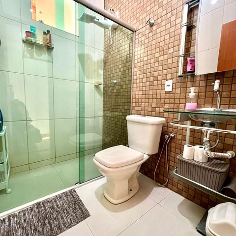 Casa à venda com 180m², 4 quartos e 4 vagas Casa à venda com 180m², 4 quartos e 4 vagasBanheiro Social 1