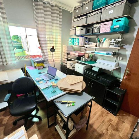 Casa à venda com 180m², 4 quartos e 4 vagas Casa à venda com 180m², 4 quartos e 4 vagasQuarto 3