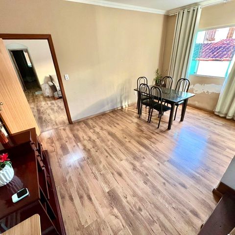 Casa à venda com 180m², 4 quartos e 4 vagas Casa à venda com 180m², 4 quartos e 4 vagasSala de Jantar