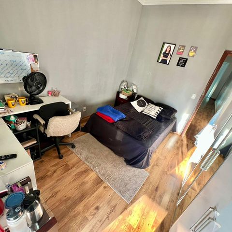 Casa à venda com 180m², 4 quartos e 4 vagas Casa à venda com 180m², 4 quartos e 4 vagasQuarto 4