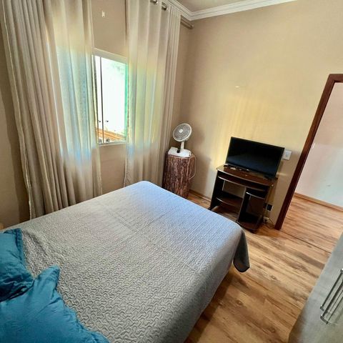 Casa à venda com 180m², 4 quartos e 4 vagas Casa à venda com 180m², 4 quartos e 4 vagasQuarto 2