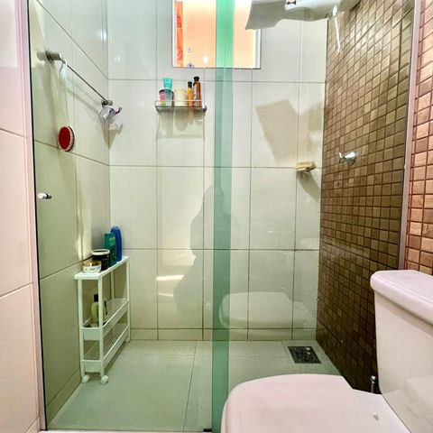 Casa à venda com 180m², 4 quartos e 4 vagas Casa à venda com 180m², 4 quartos e 4 vagasBanheiro Social 1