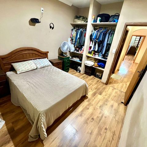 Casa à venda com 180m², 4 quartos e 4 vagas Casa à venda com 180m², 4 quartos e 4 vagasQuarto 1