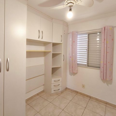 Casa de condomínio à venda com 90m², 3 quartos e 2 vagas Casa de condomínio à venda com 90m², 3 quartos e 2 vagasQuarto