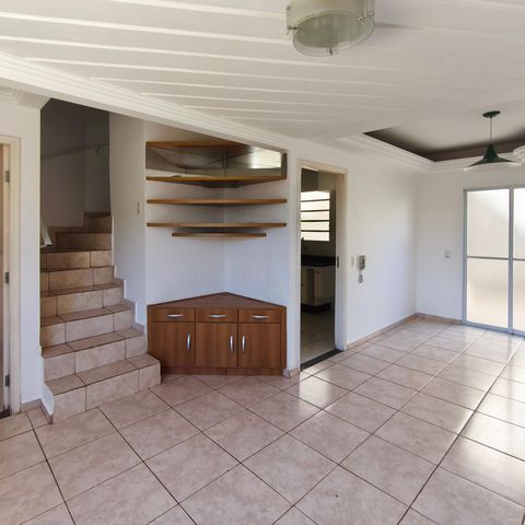 Casa de condomínio à venda com 90m², 3 quartos e 2 vagas Casa de condomínio à venda com 90m², 3 quartos e 2 vagasSala de Estar