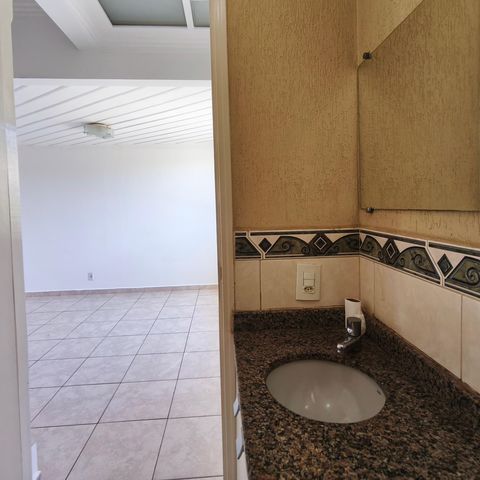 Casa de condomínio à venda com 90m², 3 quartos e 2 vagas Casa de condomínio à venda com 90m², 3 quartos e 2 vagasBanheiro Social