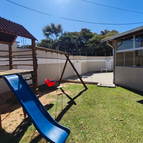 Casa de condomínio à venda com 90m², 3 quartos e 2 vagas Casa de condomínio à venda com 90m², 3 quartos e 2 vagasÁrea comum - Playground