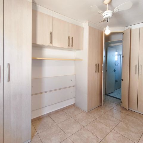Casa de condomínio à venda com 90m², 3 quartos e 2 vagas Casa de condomínio à venda com 90m², 3 quartos e 2 vagasQuarto Suíte