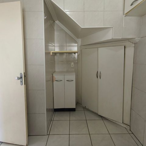 Casa de condomínio à venda com 90m², 3 quartos e 2 vagas Casa de condomínio à venda com 90m², 3 quartos e 2 vagasCozinha