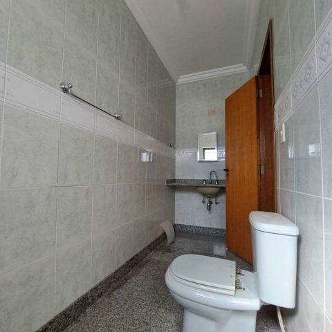 Casa à venda com 184m², 3 quartos e 2 vagas