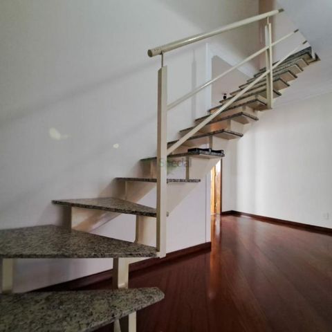 Casa à venda com 184m², 3 quartos e 2 vagas