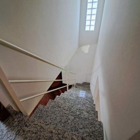 Casa à venda com 184m², 3 quartos e 2 vagas