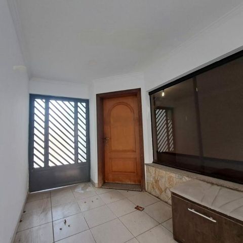 Casa à venda com 184m², 3 quartos e 2 vagas