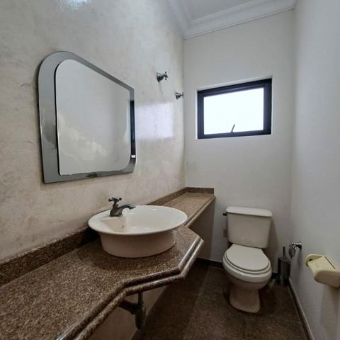 Casa à venda com 184m², 3 quartos e 2 vagas