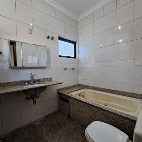 Casa à venda com 184m², 3 quartos e 2 vagas