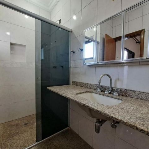 Casa à venda com 184m², 3 quartos e 2 vagas