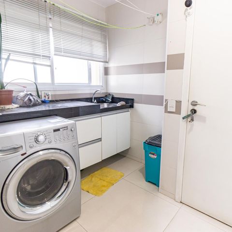 Apartamento para alugar com 126m², 3 quartos e 2 vagas Apartamento para alugar com 126m², 3 quartos e 2 vagasÁrea de Serviço