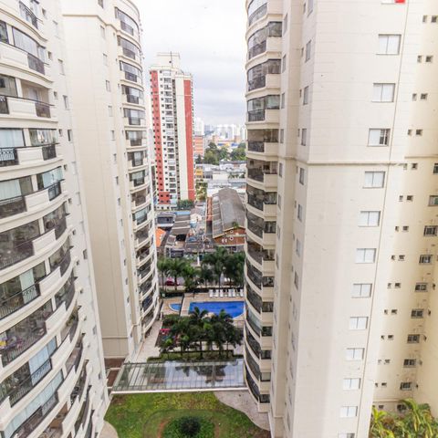 Apartamento para alugar com 126m², 3 quartos e 2 vagas Apartamento para alugar com 126m², 3 quartos e 2 vagasVaranda - Vista