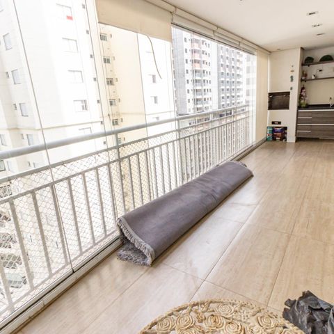 Apartamento para alugar com 126m², 3 quartos e 2 vagas Apartamento para alugar com 126m², 3 quartos e 2 vagasVaranda