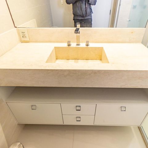 Apartamento para alugar com 126m², 3 quartos e 2 vagas Apartamento para alugar com 126m², 3 quartos e 2 vagasBanheiro da Suíte 1
