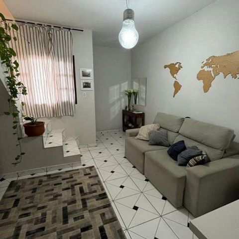 Casa à venda com 80m², 2 quartos e 1 vagaSala