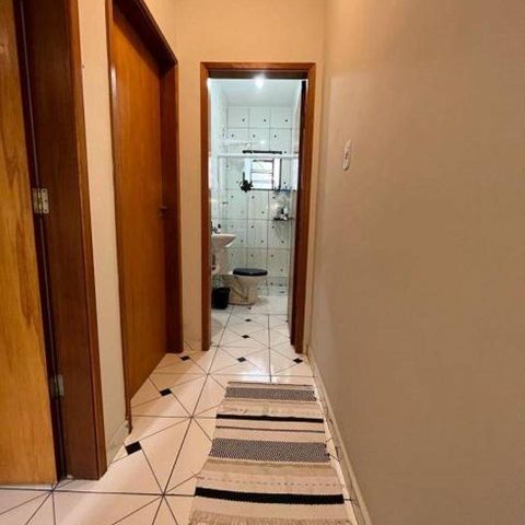 Casa à venda com 80m², 2 quartos e 1 vagaCorredor